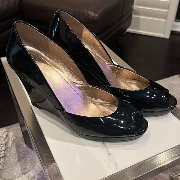 BCBG Generation PL Rafaela Black Patent Wedge Size 8B/38 - Picture 3 of 11